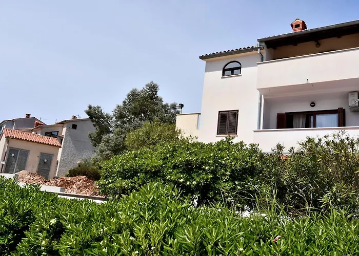 Апартаменты Honey Bee