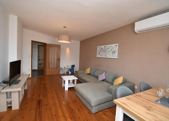 Honey Bee Apartment Pula