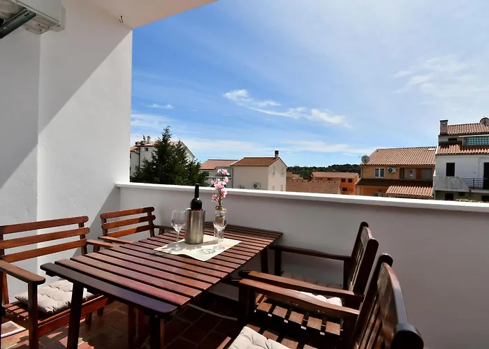 Honey Bee Apartment Pula